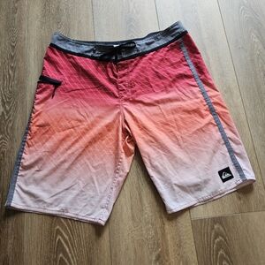 Men's Quiksilver Red White Orange Gradient Swim Trunks Board Shorts | 38